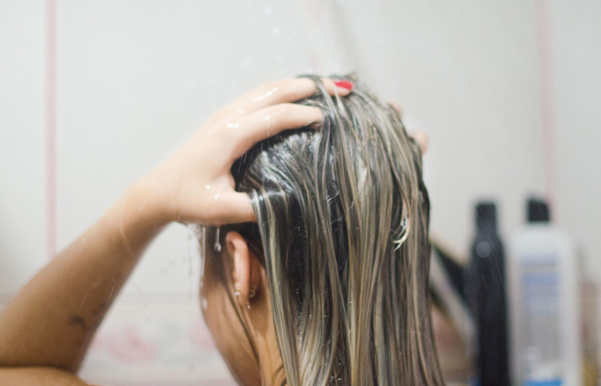 Comment utiliser le bicarbonate de soude pour les cheveux