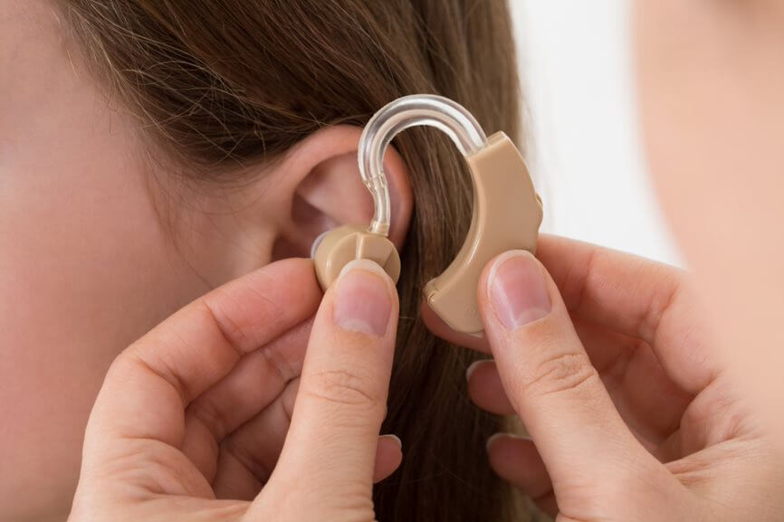 appareil auditif contour d'oreille