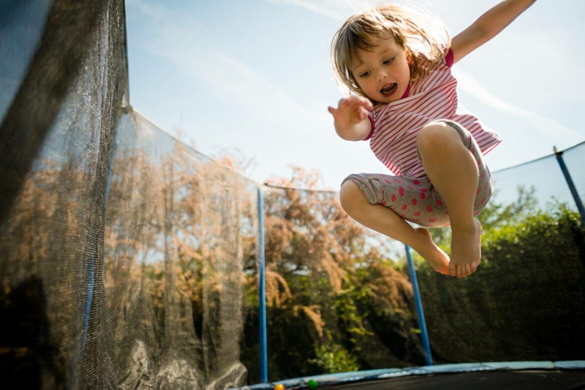 trampoline de jardin