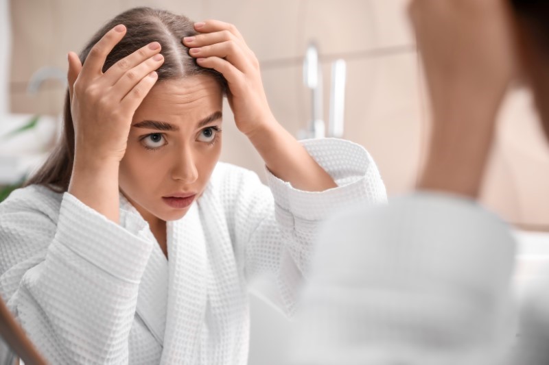 Alopécie et chute de cheveux : homme, femme, tous égaux ?